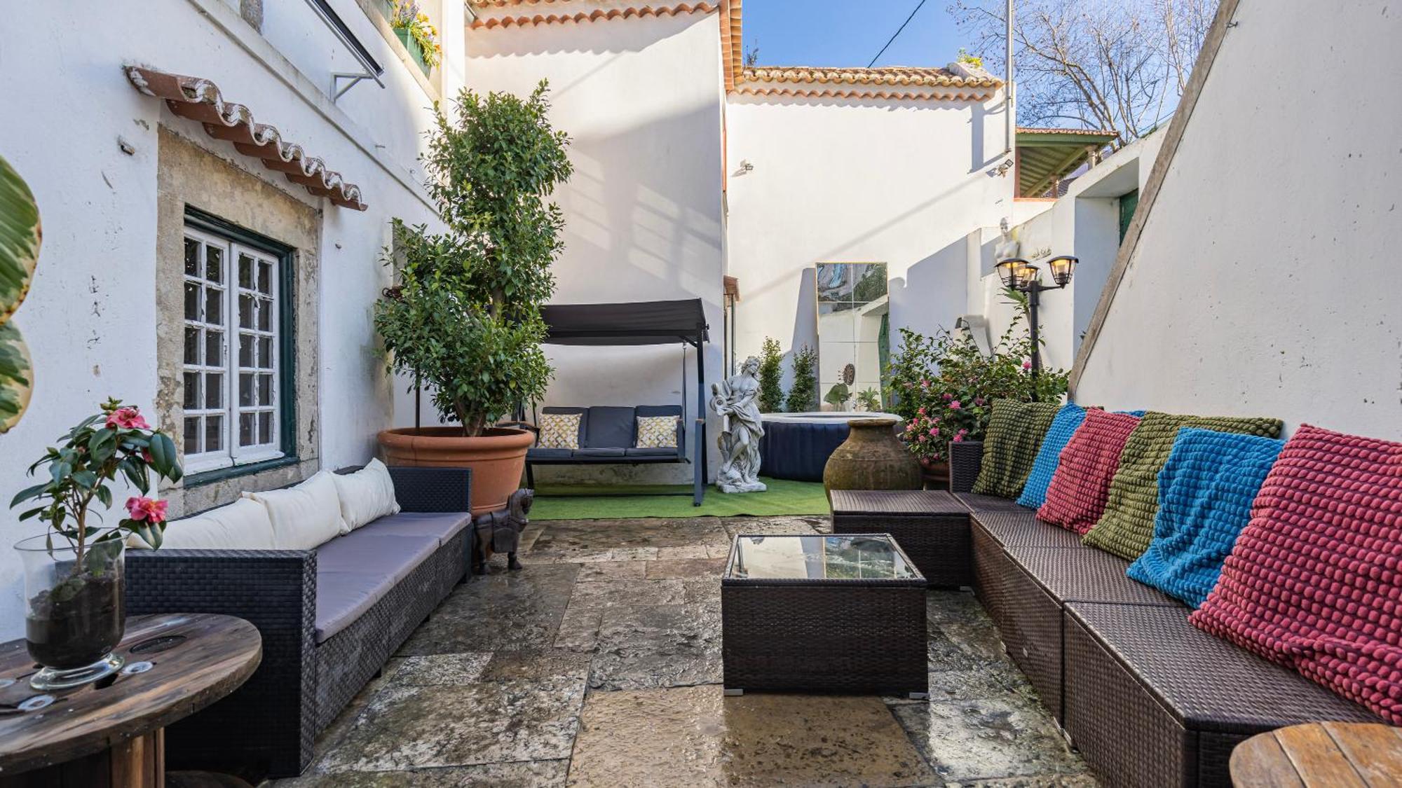 Sintra Wow - Unique Double Smart Room In 17Th Century Palace! Hot Tub, Snooker, Bbq, Ps5, Sauna, Gym Экстерьер фото