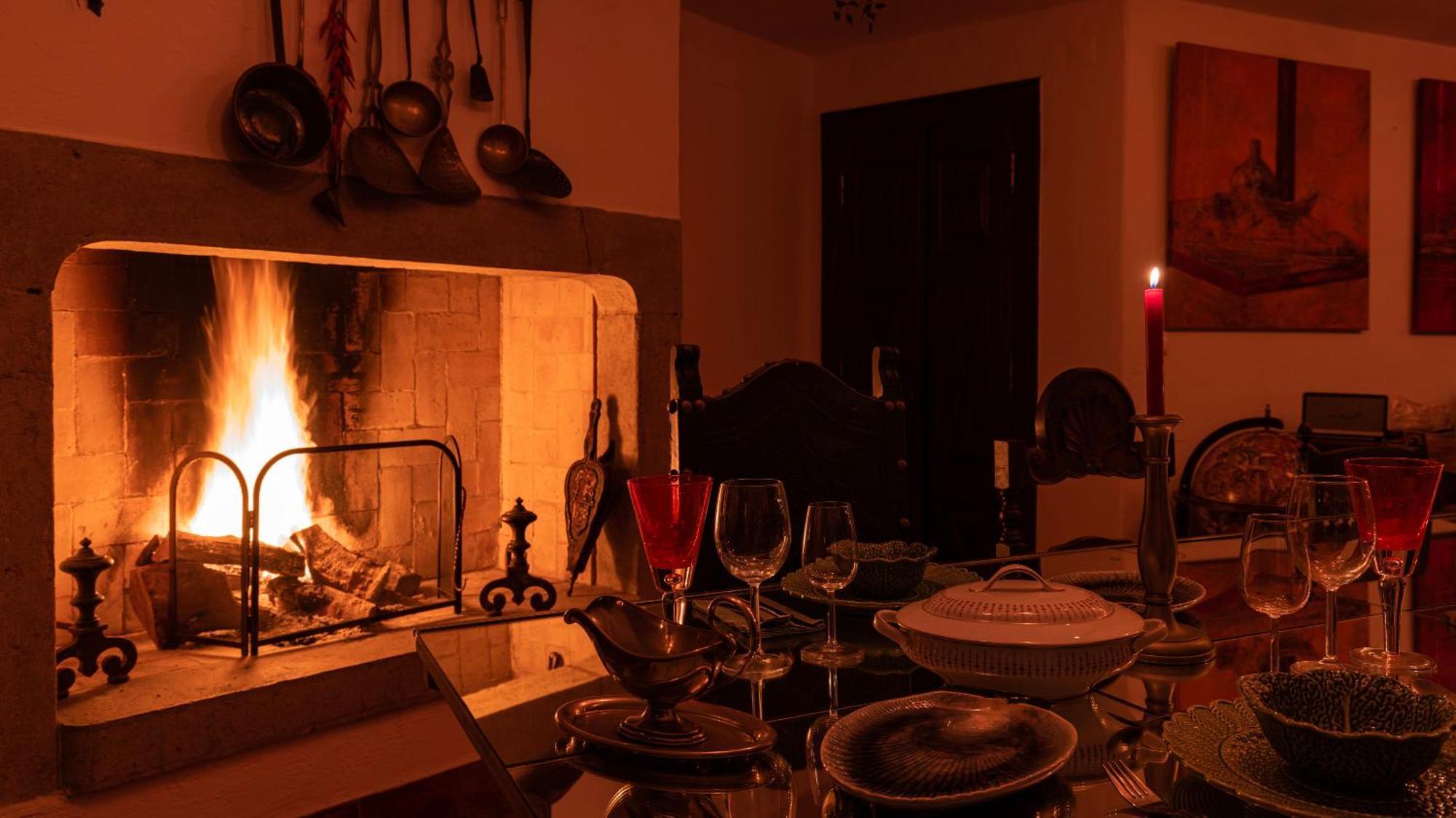 Sintra Wow - Unique Double Smart Room In 17Th Century Palace! Hot Tub, Snooker, Bbq, Ps5, Sauna, Gym Экстерьер фото