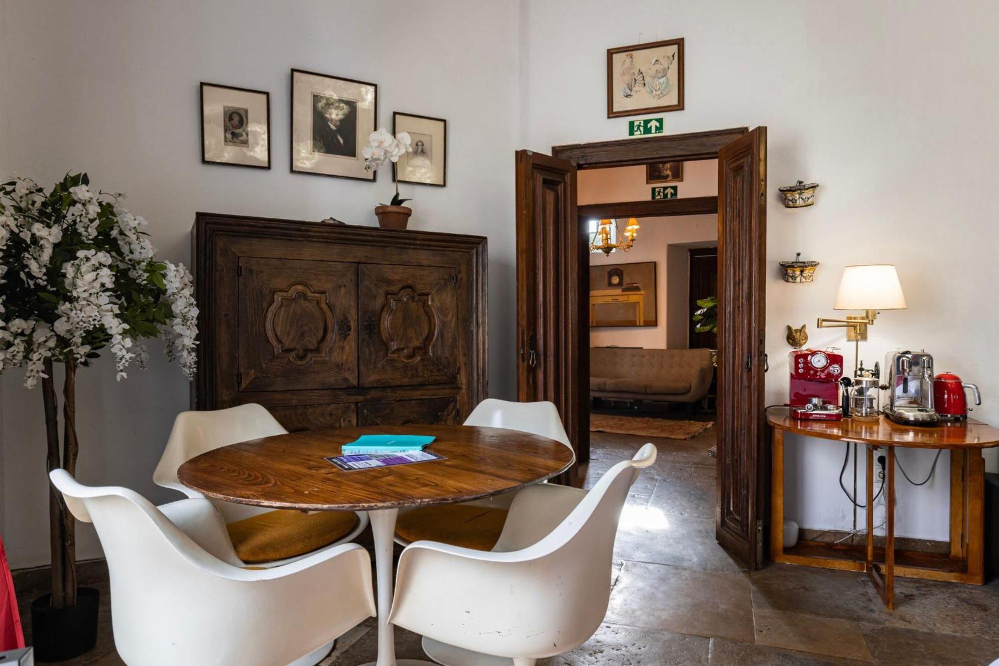Sintra Wow - Unique Double Smart Room In 17Th Century Palace! Hot Tub, Snooker, Bbq, Ps5, Sauna, Gym Экстерьер фото