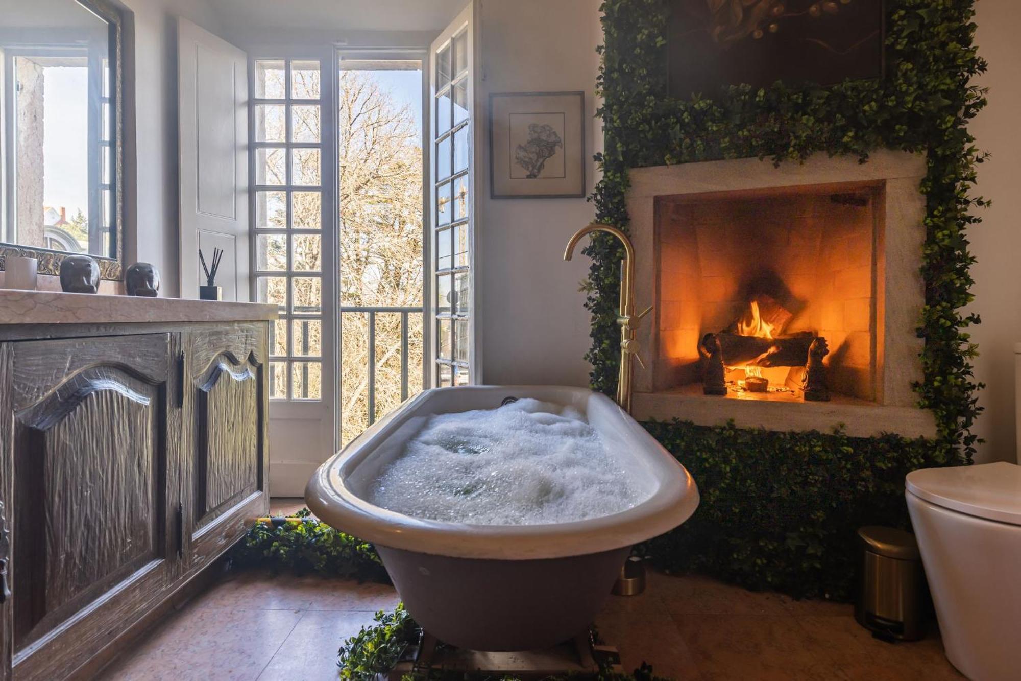 Sintra Wow - Unique Double Smart Room In 17Th Century Palace! Hot Tub, Snooker, Bbq, Ps5, Sauna, Gym Экстерьер фото